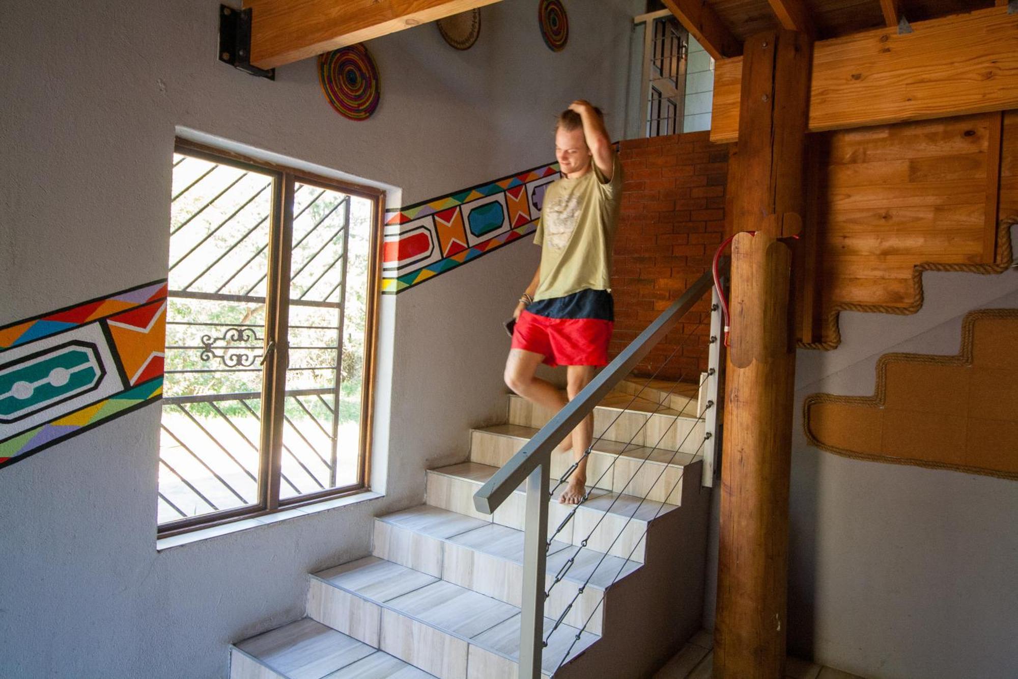 Kruger Park Hostel マールロス・パーク エクステリア 写真