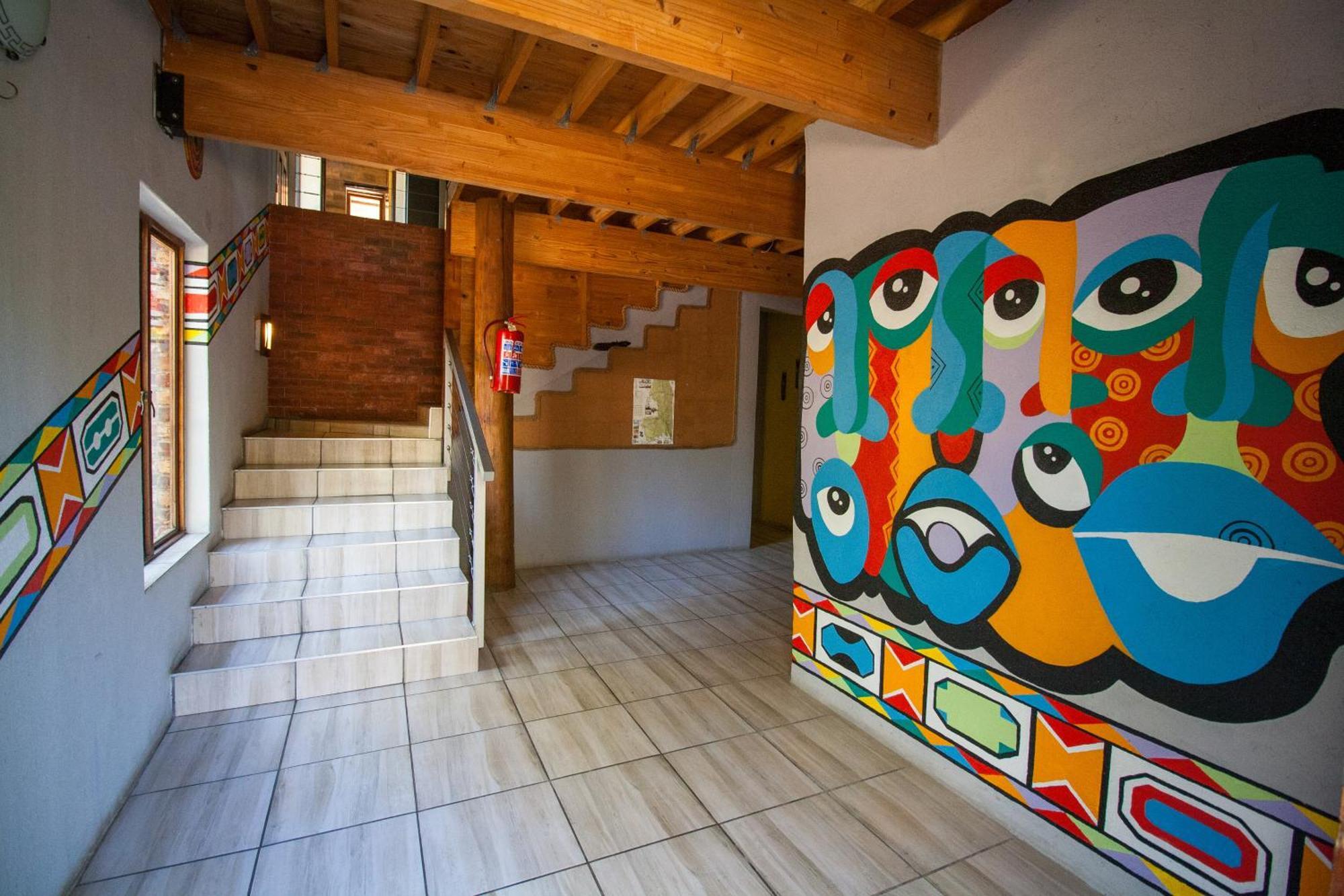 Kruger Park Hostel マールロス・パーク エクステリア 写真