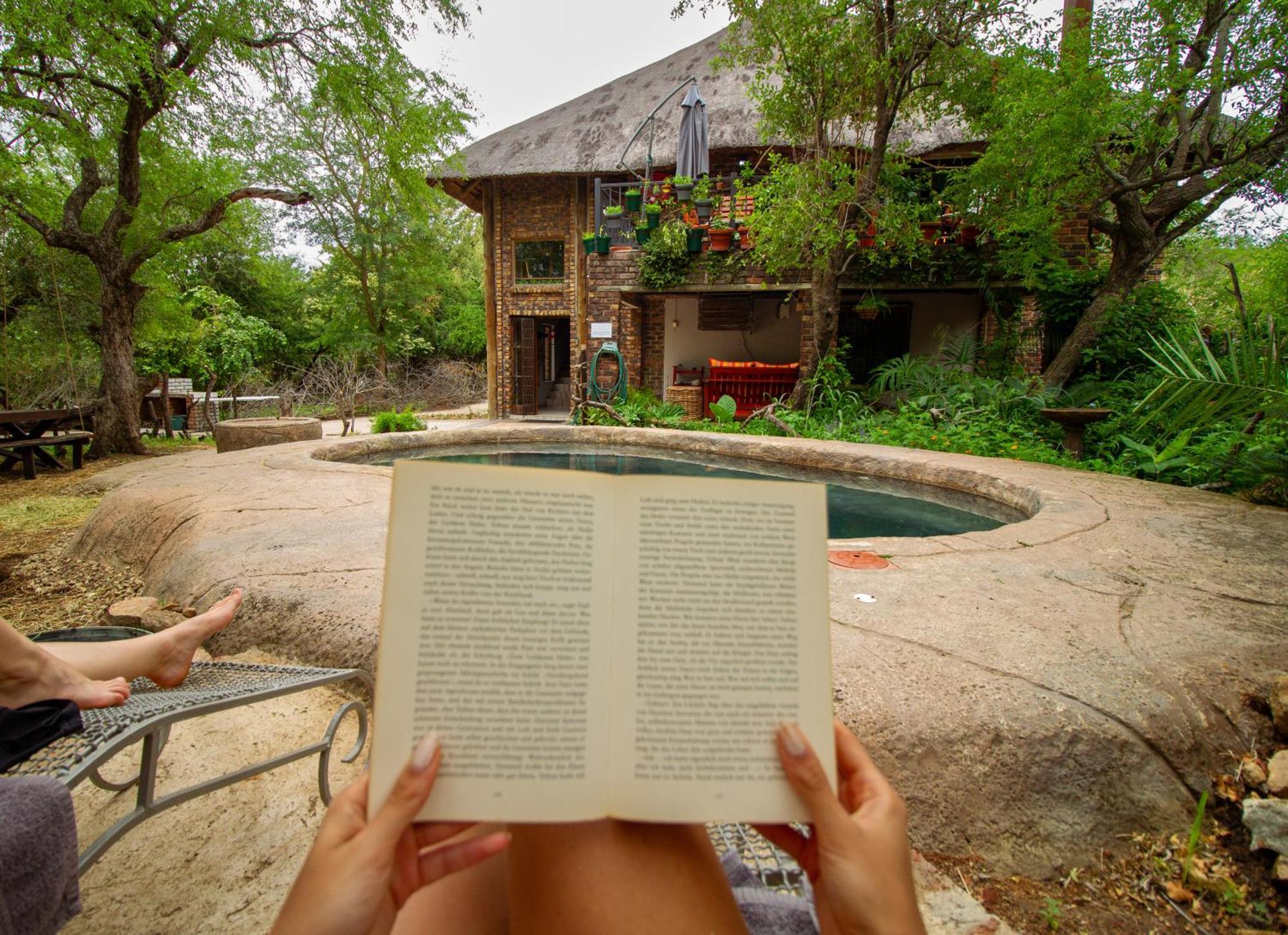 Kruger Park Hostel マールロス・パーク エクステリア 写真
