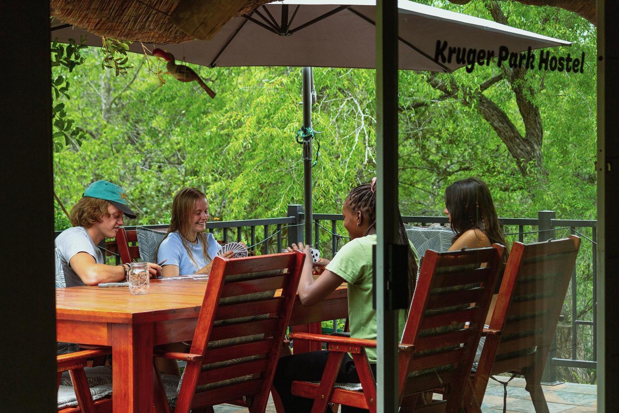 Kruger Park Hostel マールロス・パーク エクステリア 写真