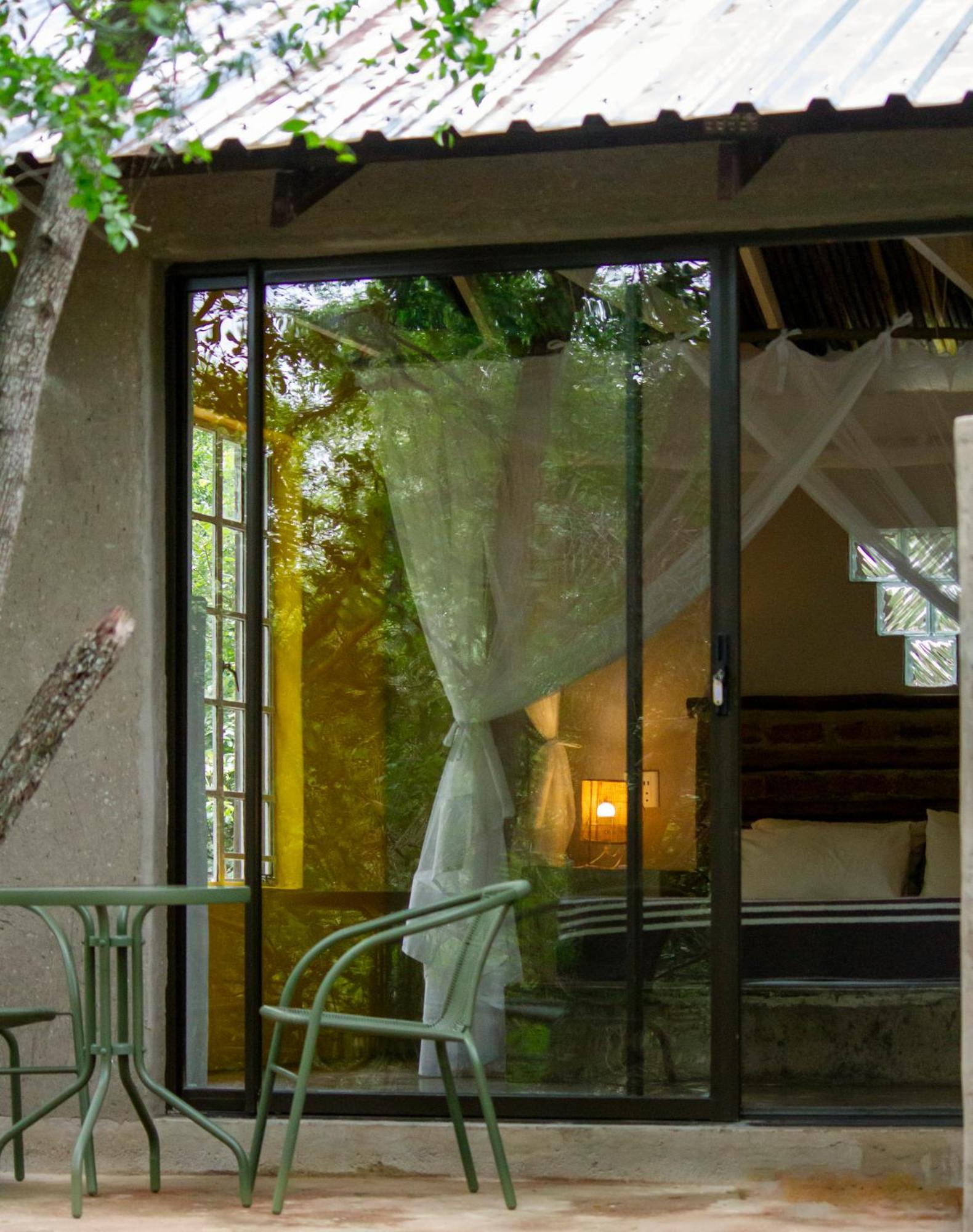 Kruger Park Hostel マールロス・パーク エクステリア 写真
