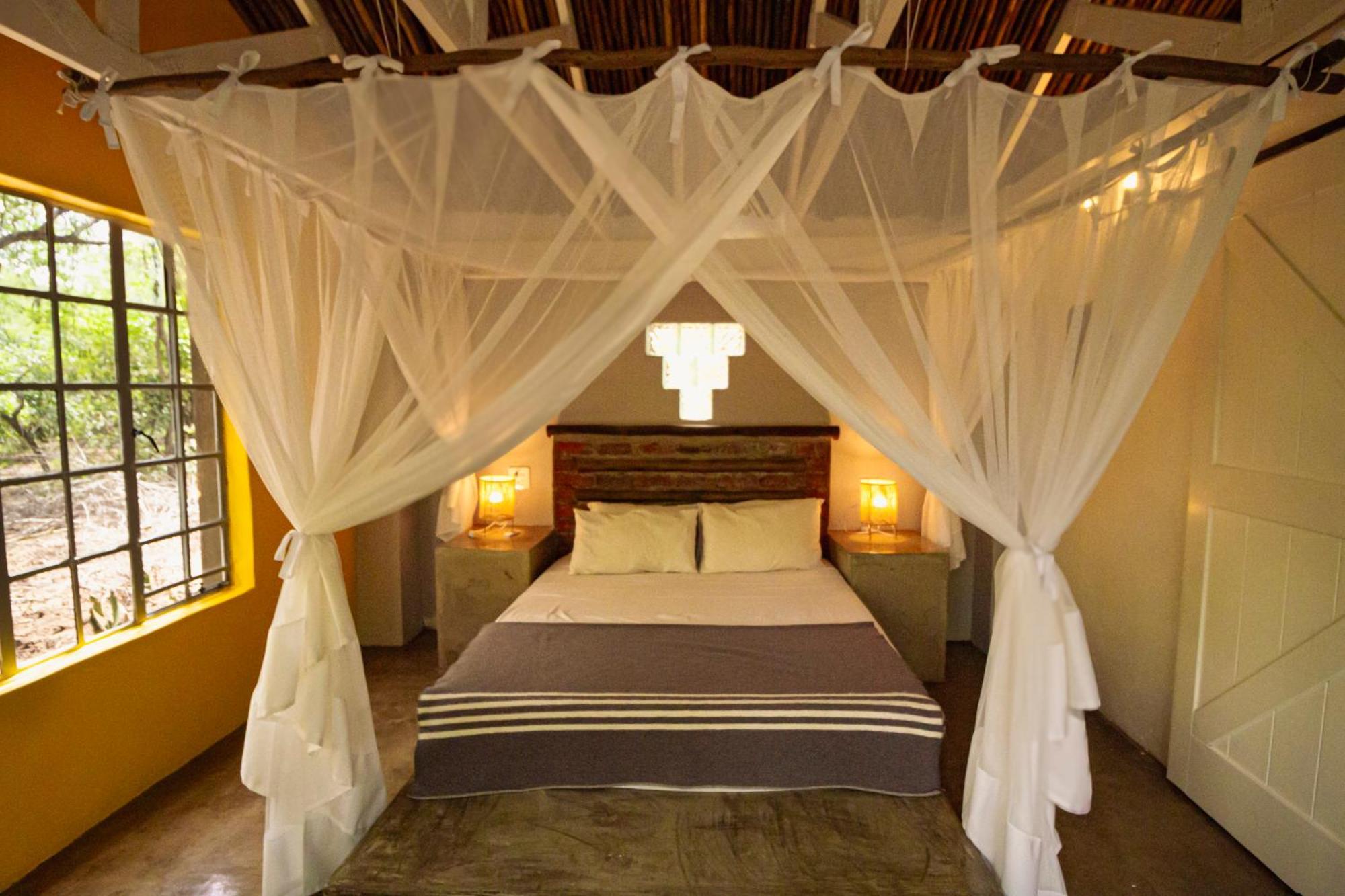 Kruger Park Hostel マールロス・パーク エクステリア 写真